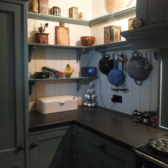 Handgemaakte keuken. handgemaakte keuken met accessoires