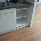 Een kapotte vaatwasser wordt een kast. I